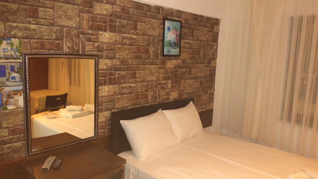 Adali Guest House Bozcaada Quarto foto